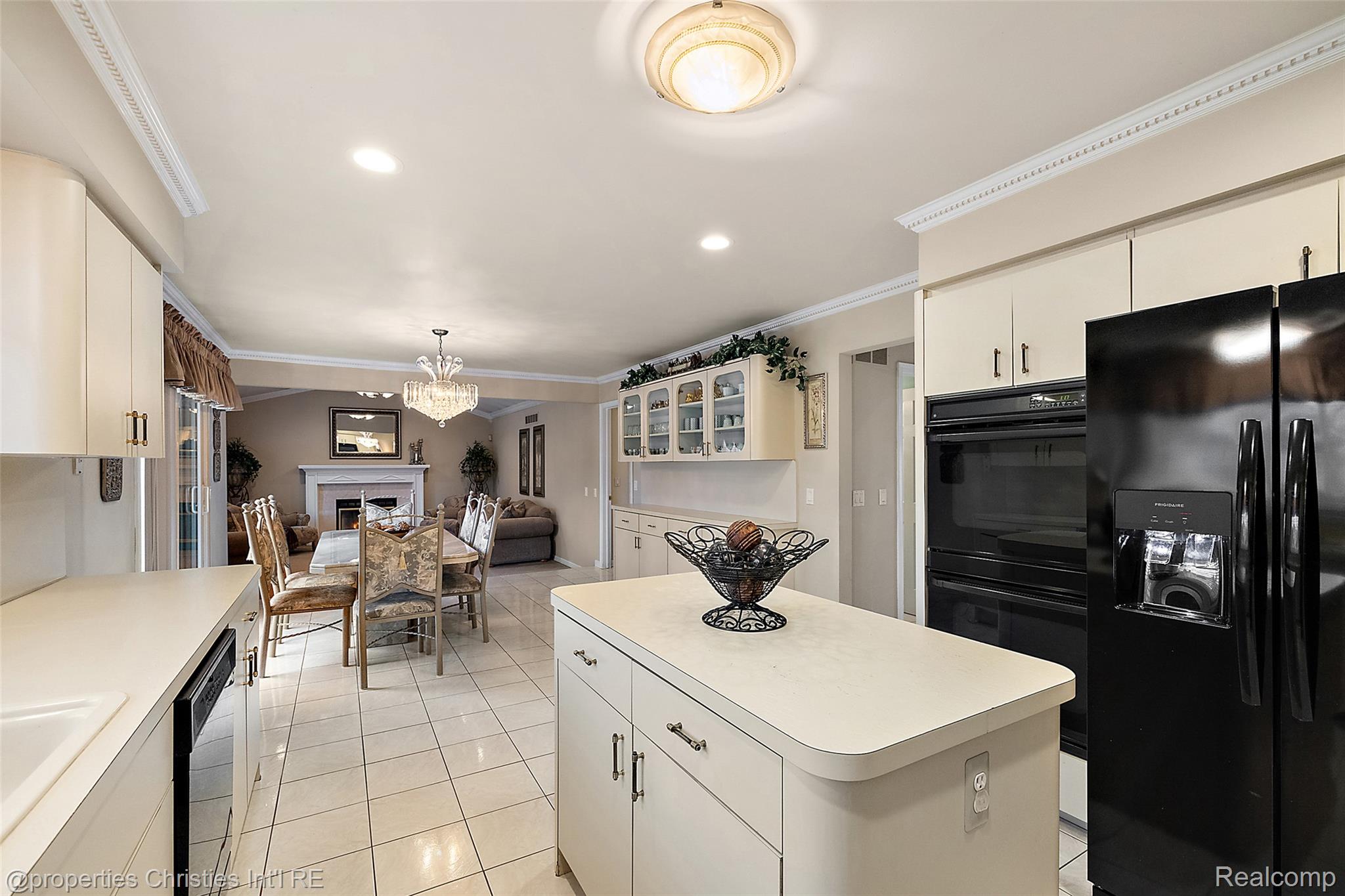 43159 La Bouquet Court