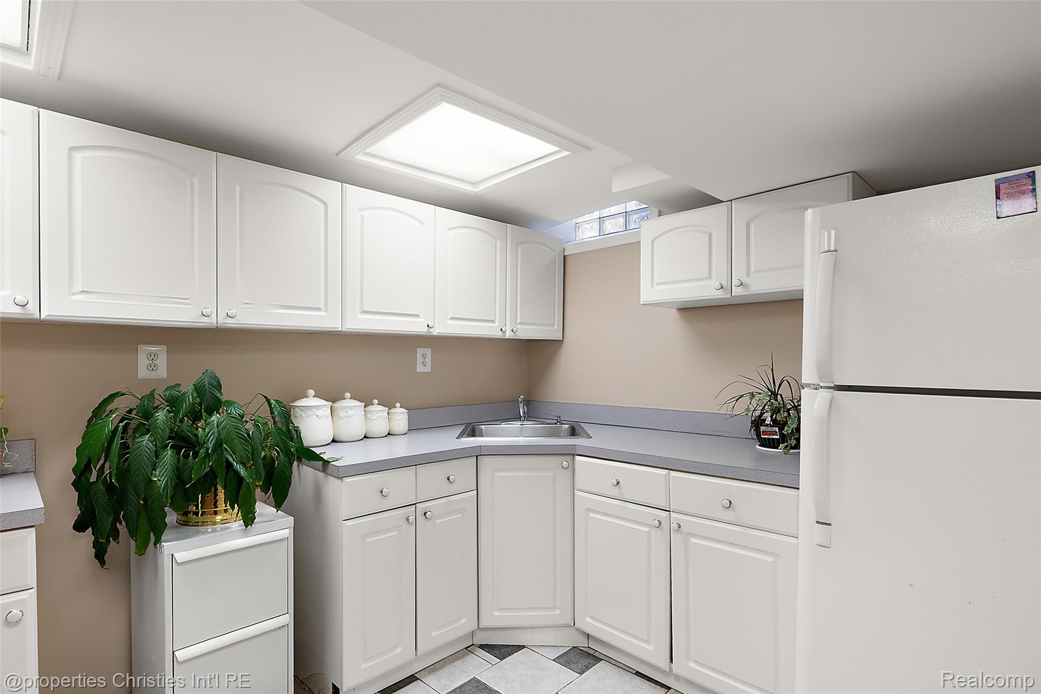 43159 La Bouquet Court