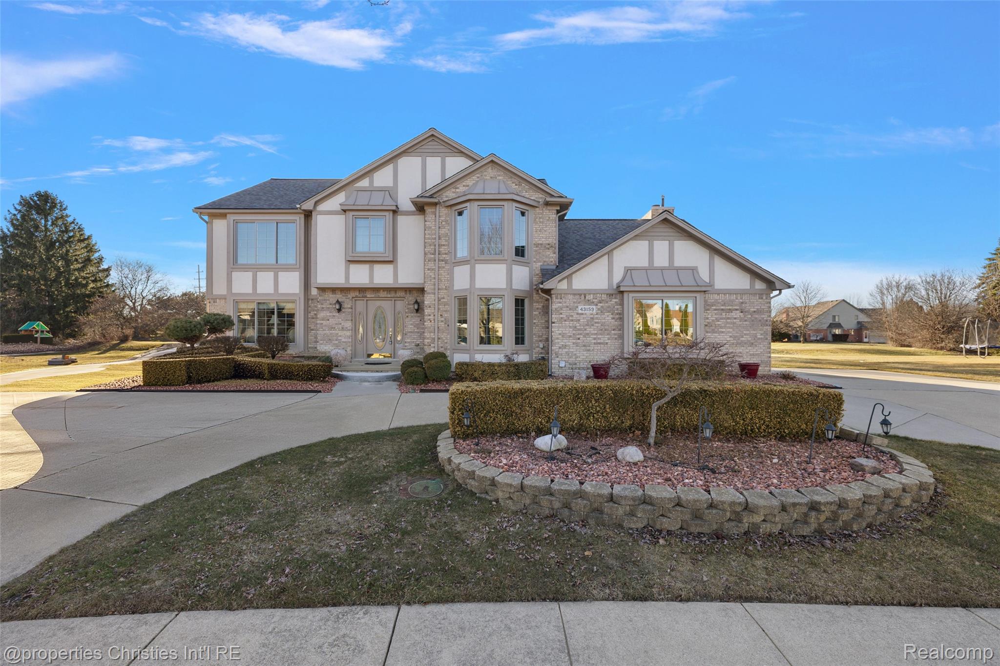 43159 La Bouquet Court