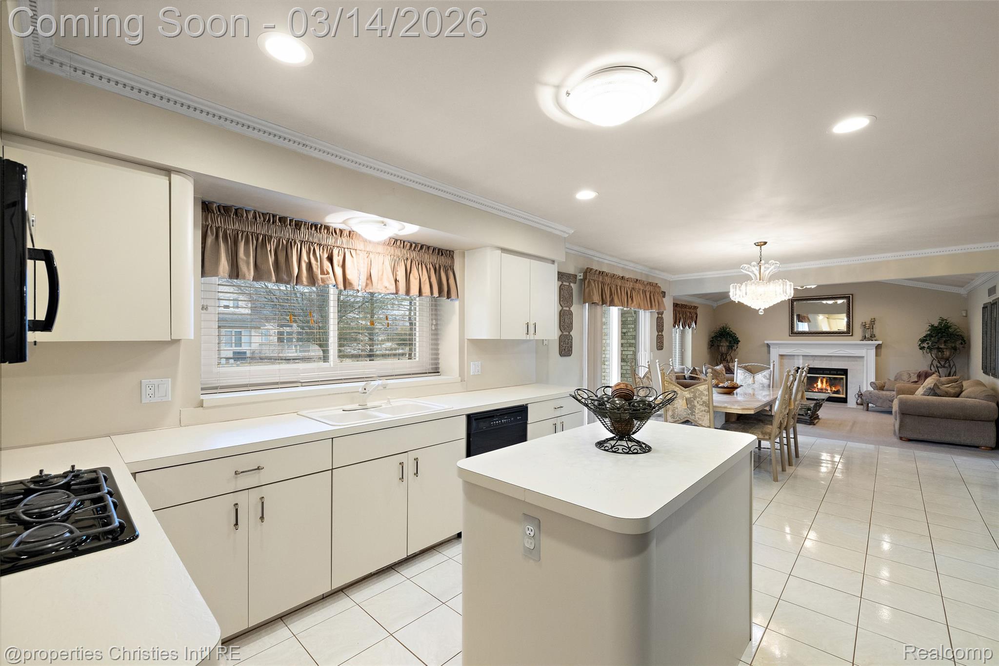 43159 La Bouquet Court