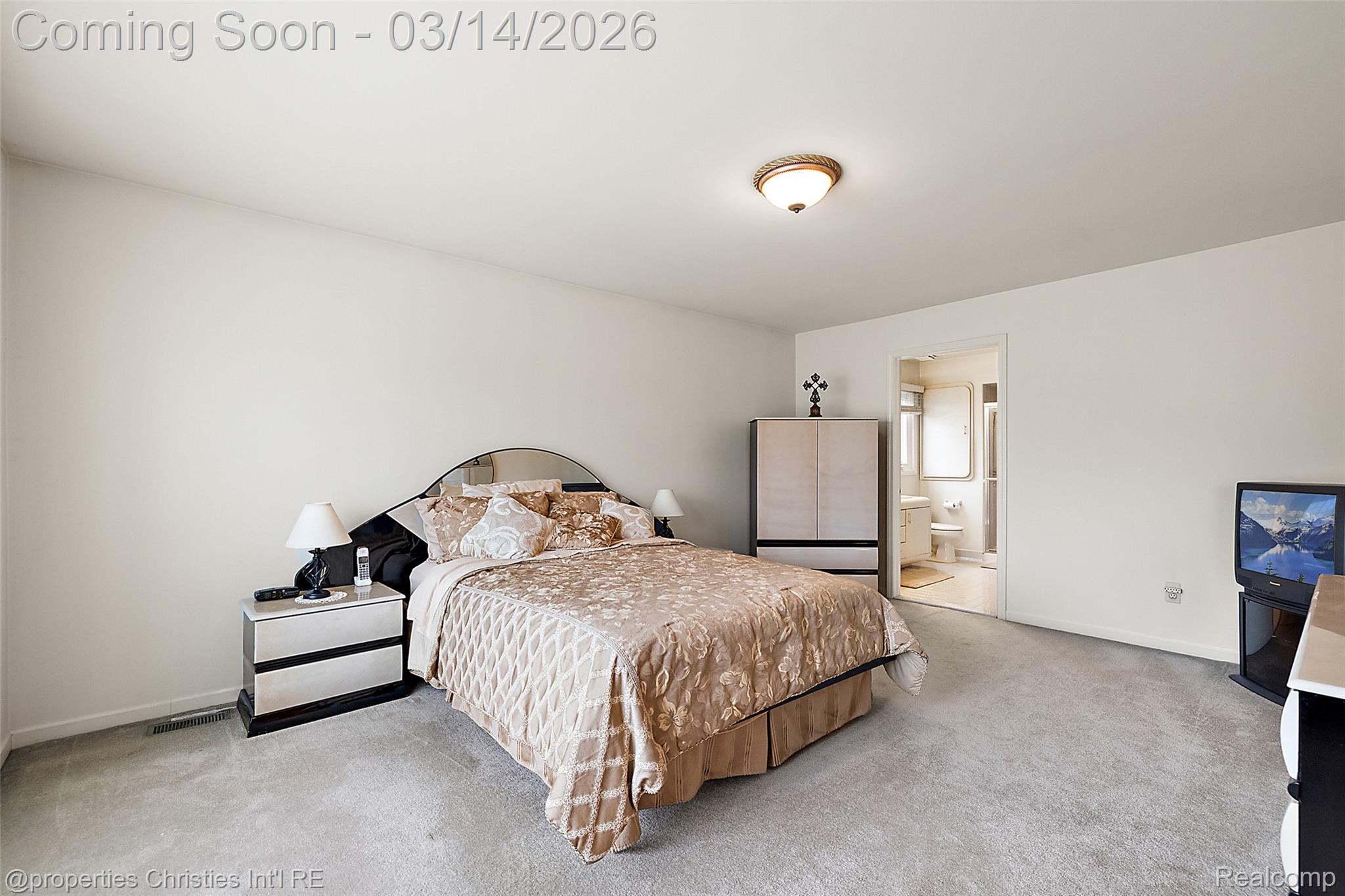 43159 La Bouquet Court