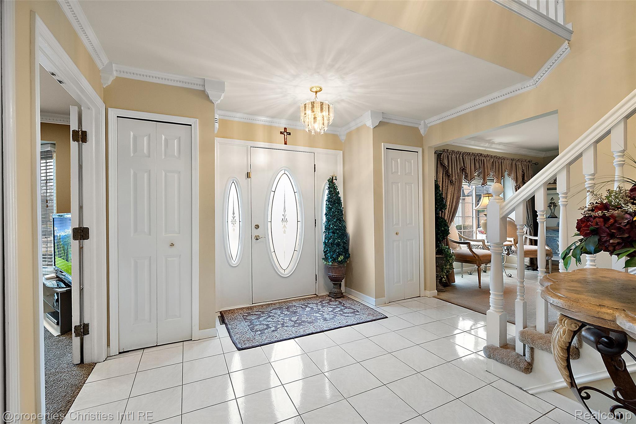 43159 La Bouquet Court