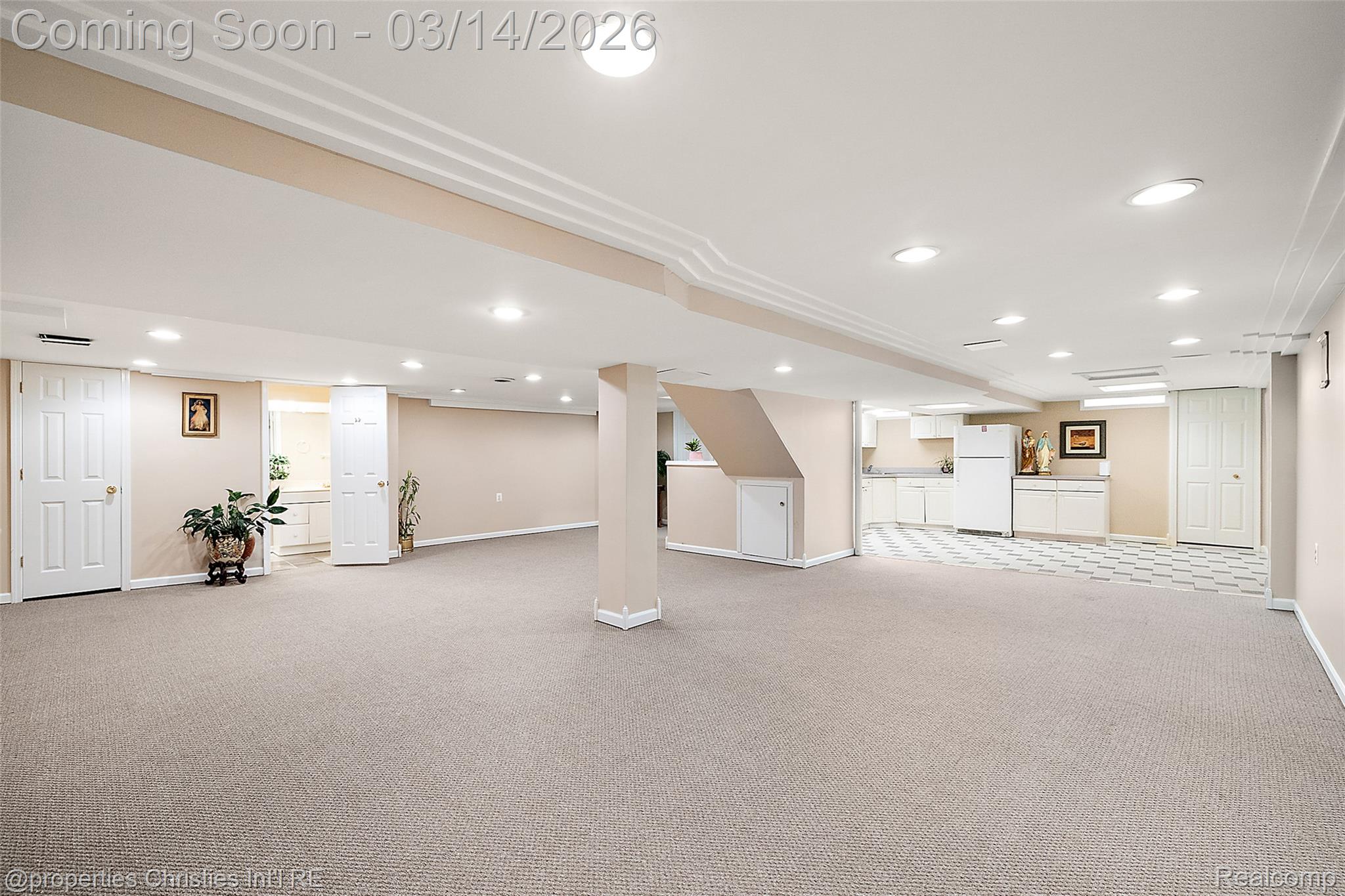 43159 La Bouquet Court