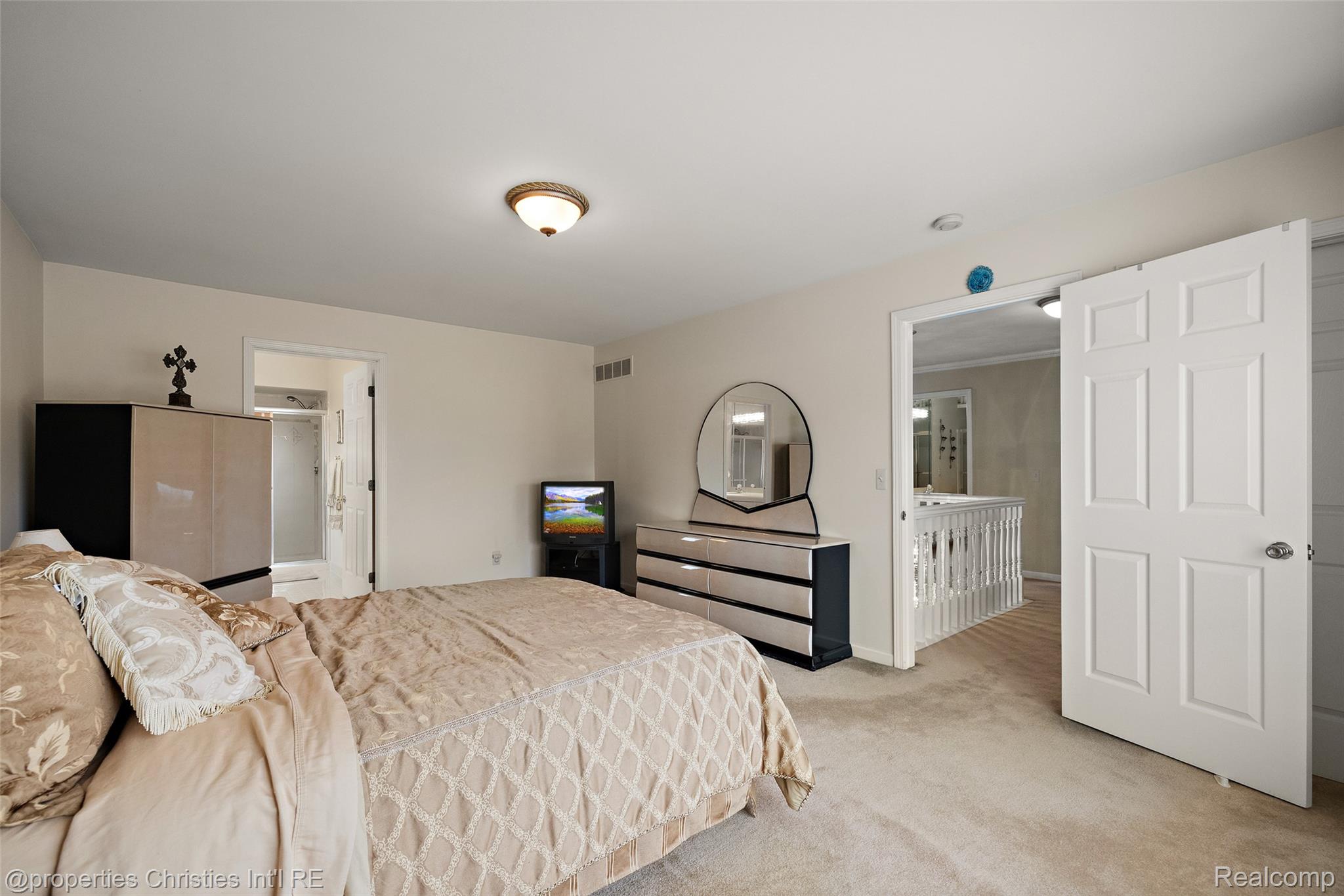 43159 La Bouquet Court