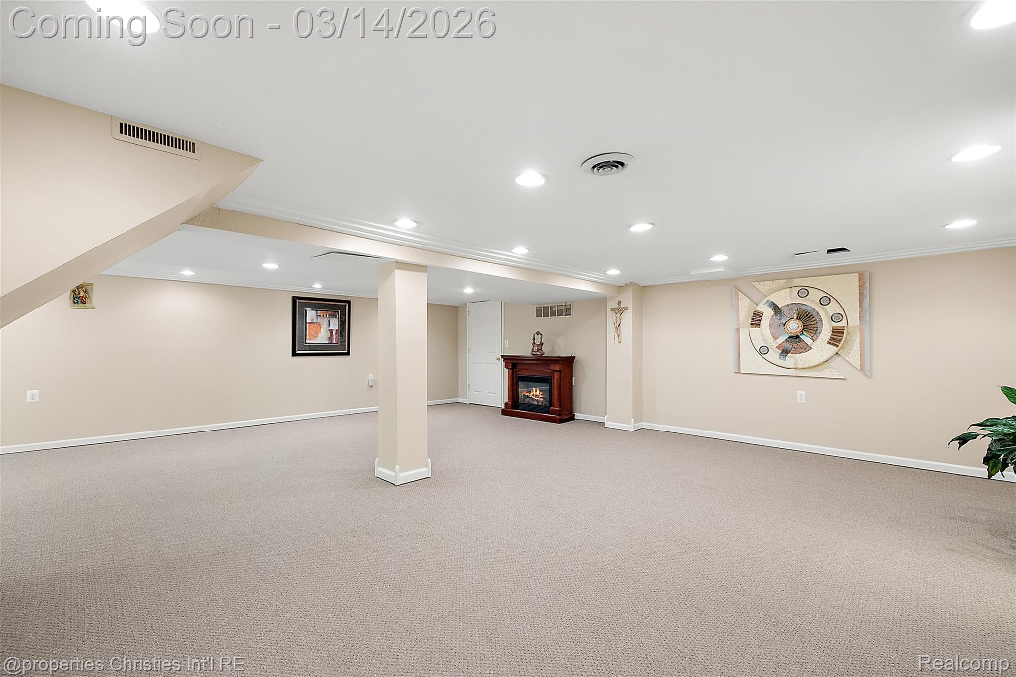 43159 La Bouquet Court