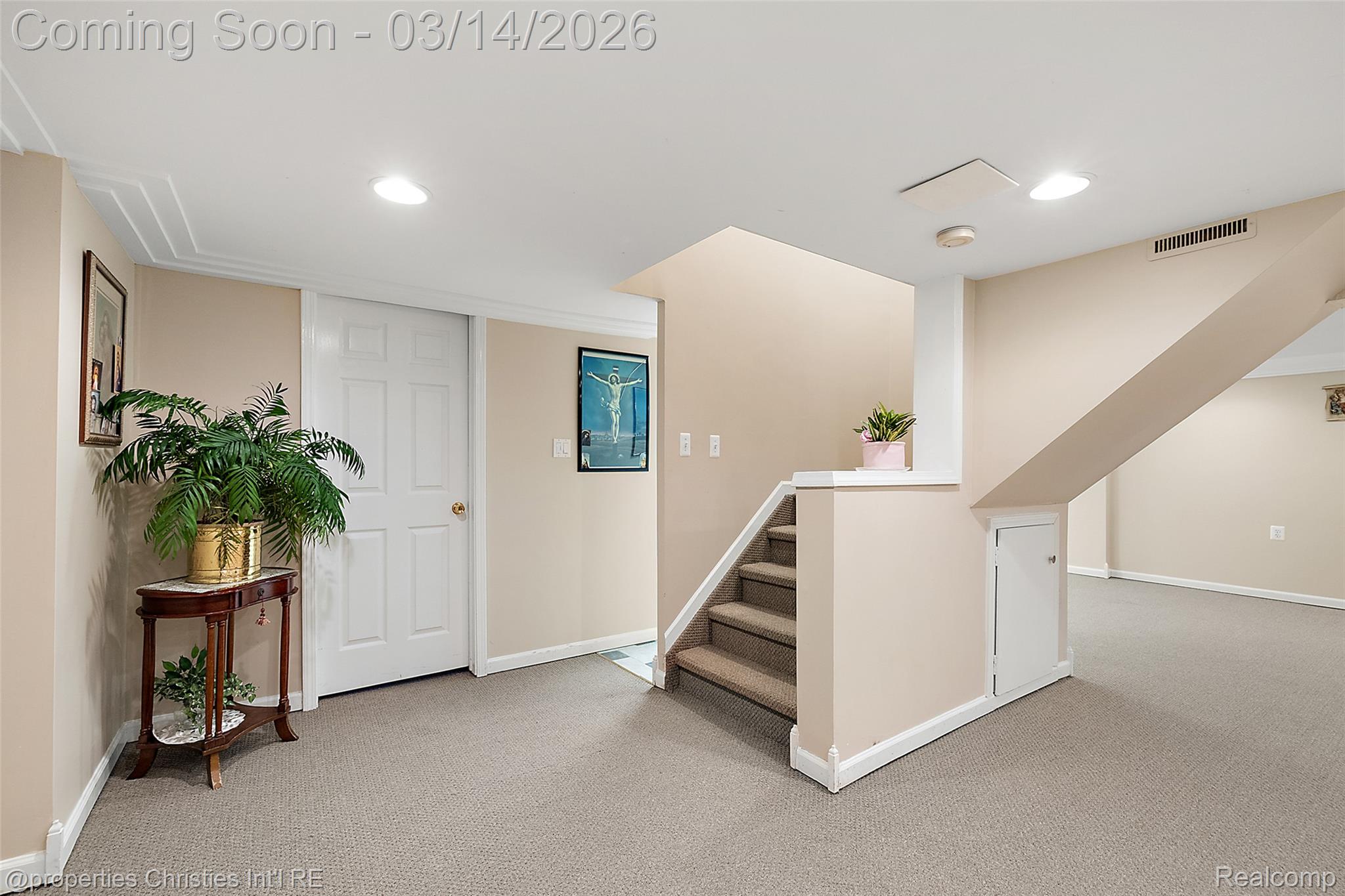 43159 La Bouquet Court