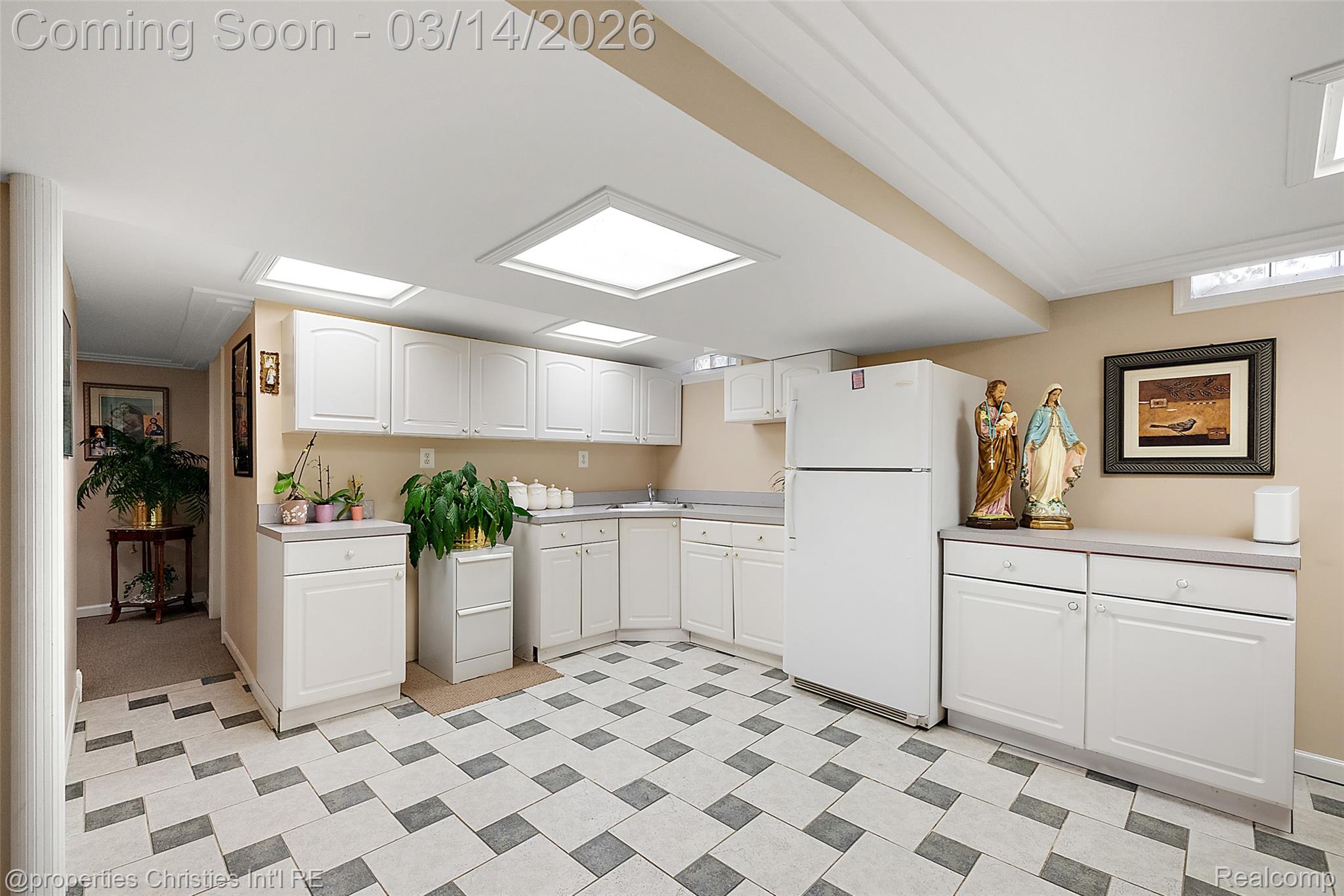 43159 La Bouquet Court