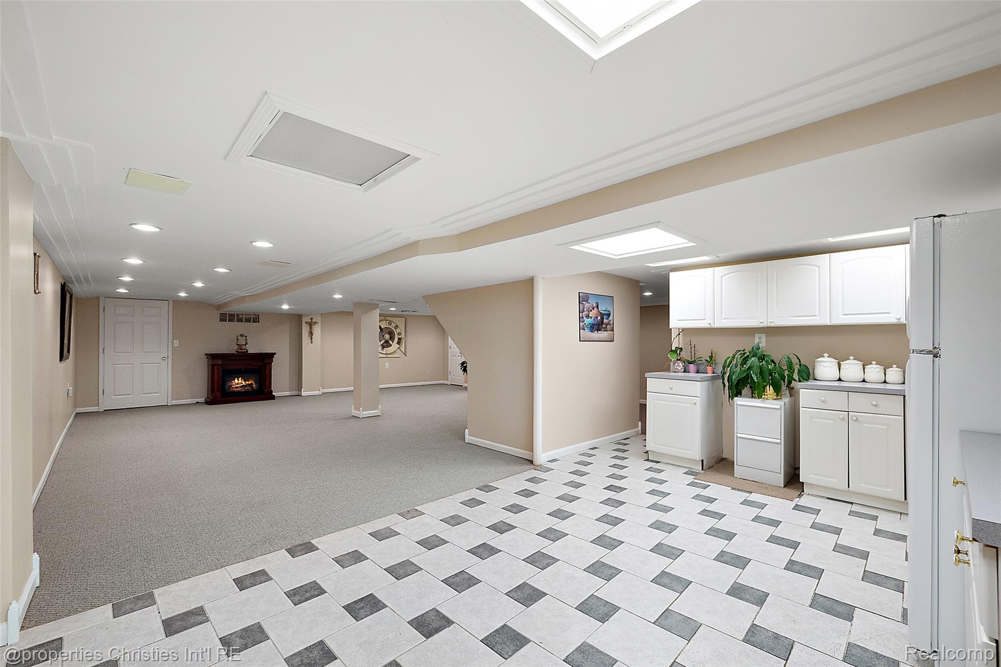 43159 La Bouquet Court