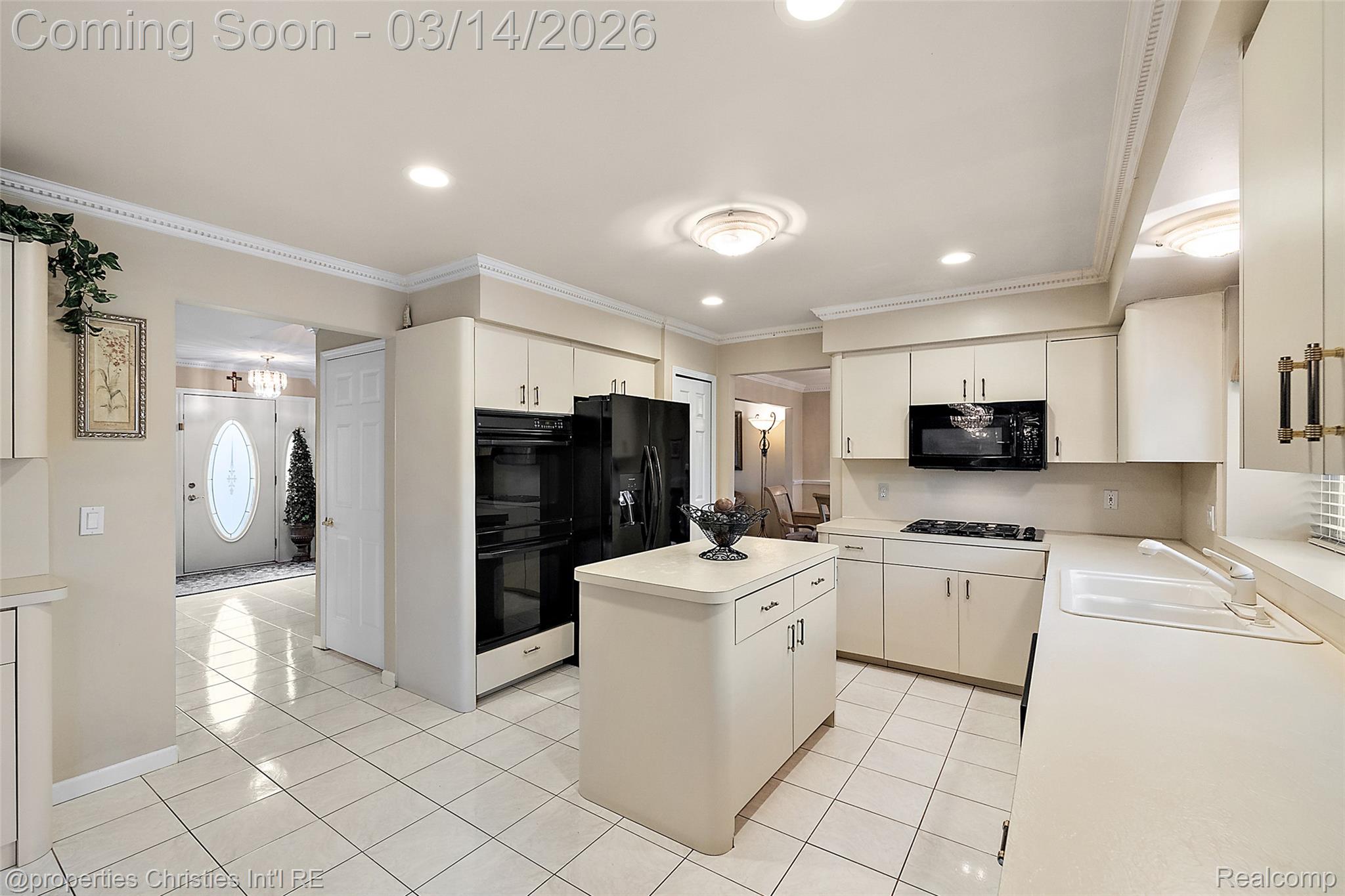 43159 La Bouquet Court