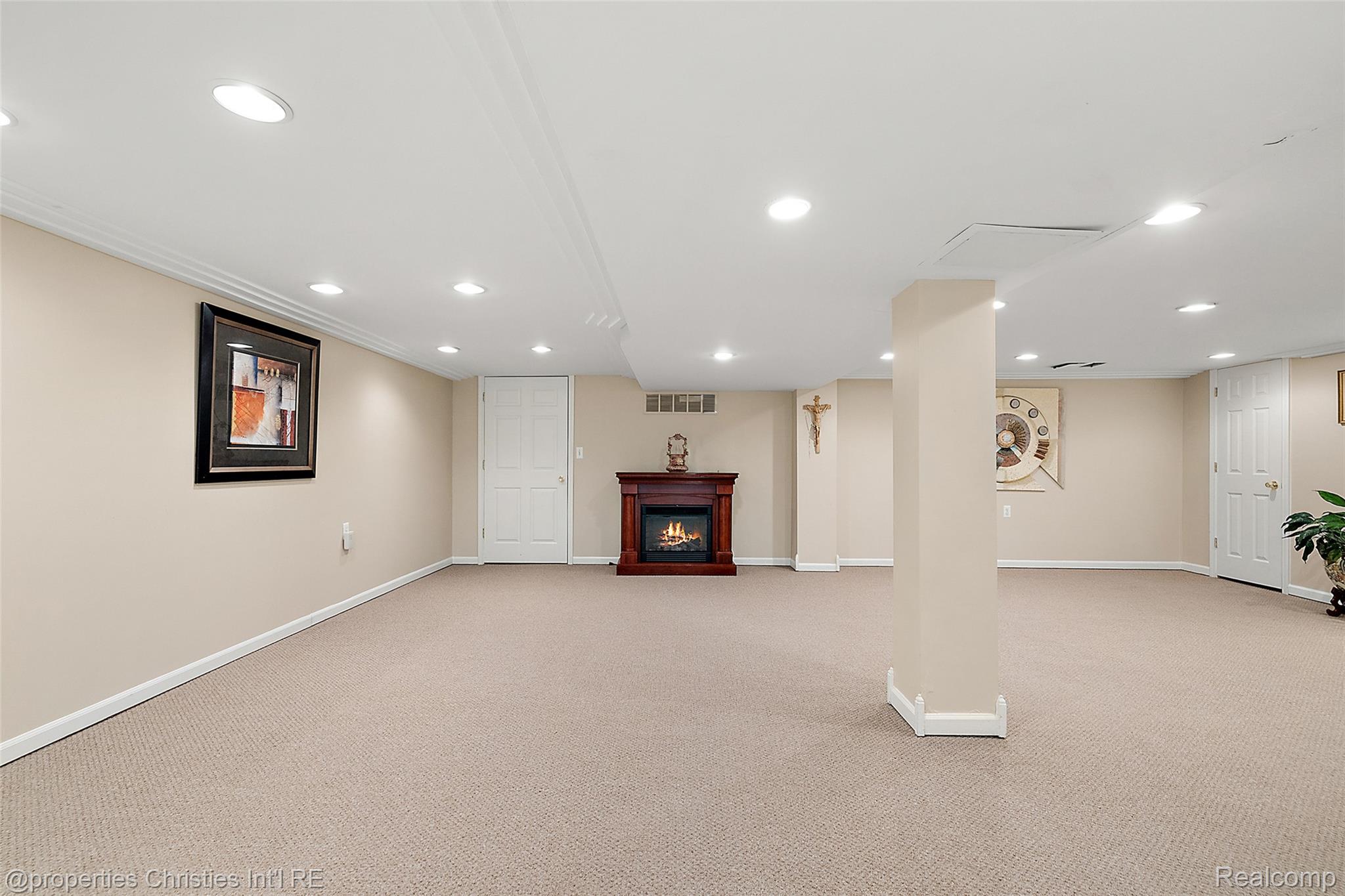 43159 La Bouquet Court