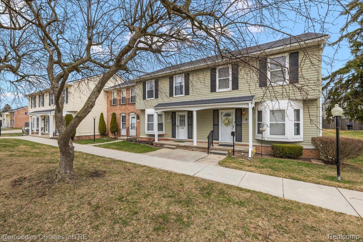 37589 Charter Oaks Blvd