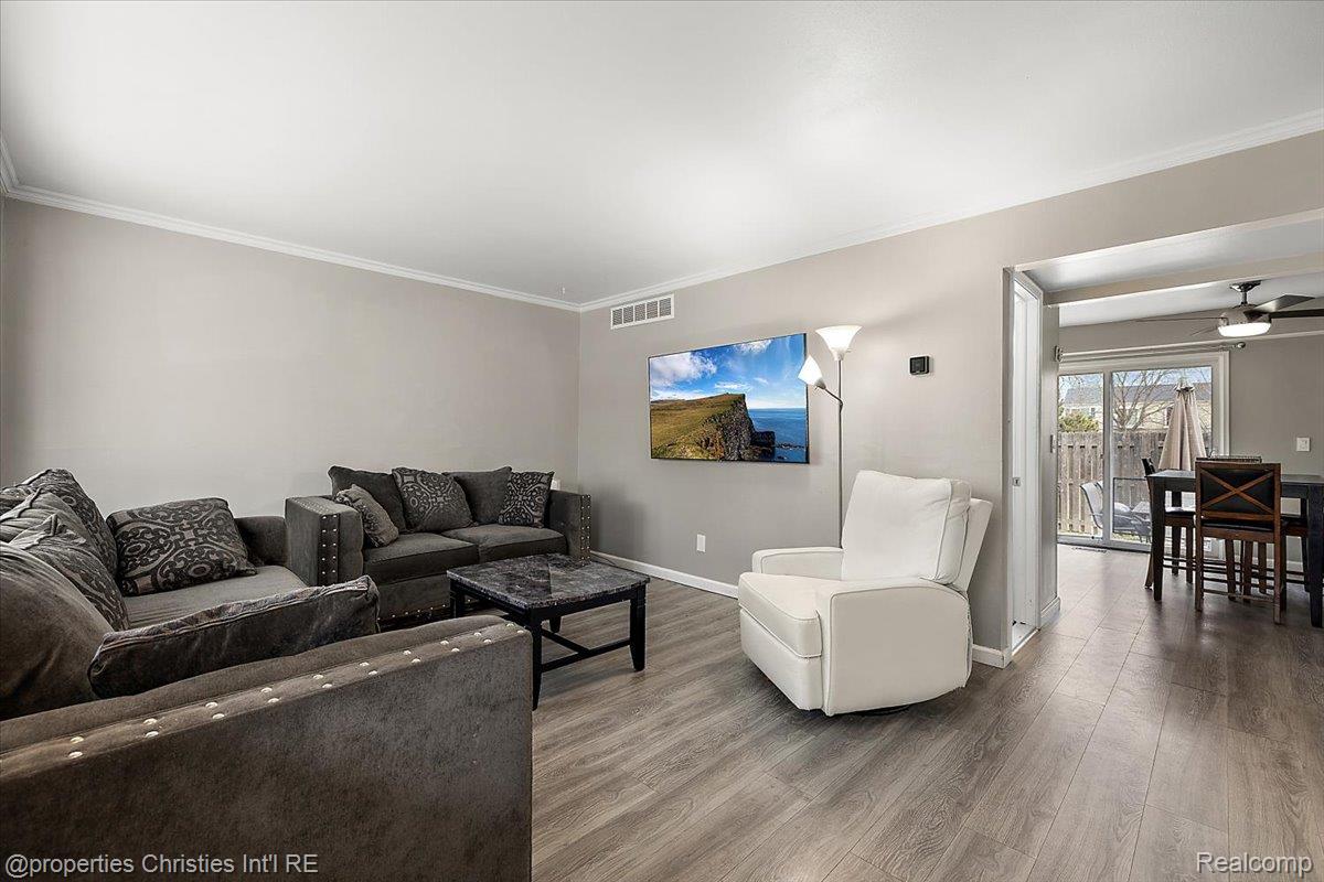 37589 Charter Oaks Blvd