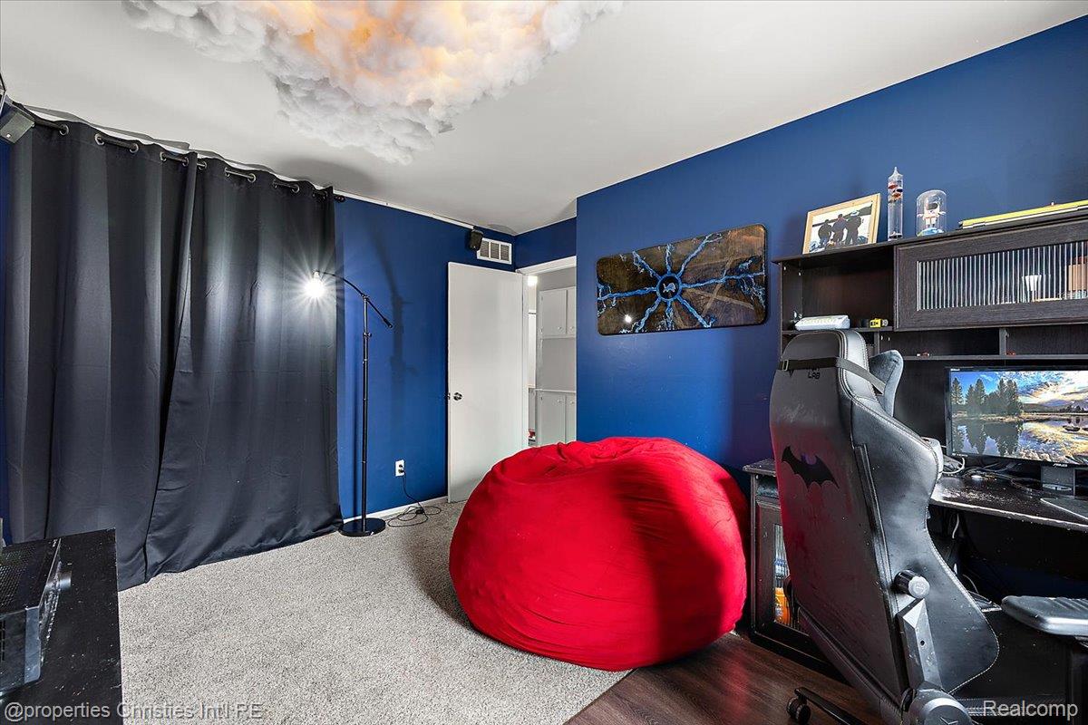 37589 Charter Oaks Blvd