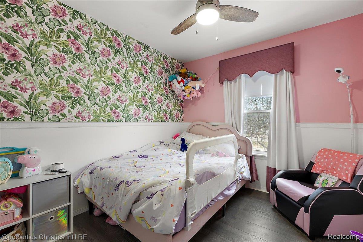 37589 Charter Oaks Blvd