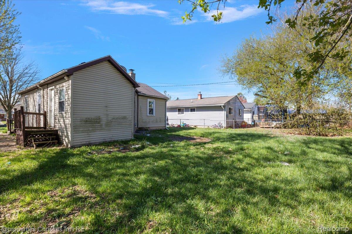 228 W Columbia Avenue