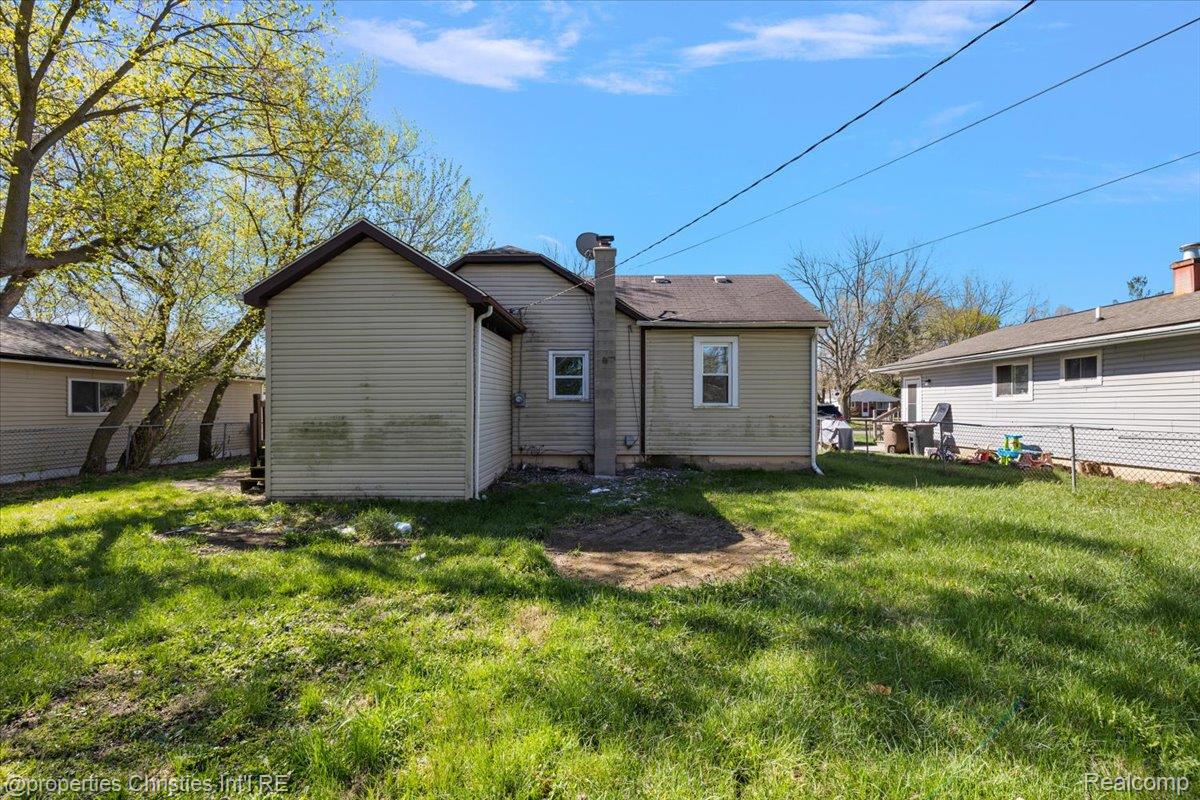 228 W Columbia Avenue