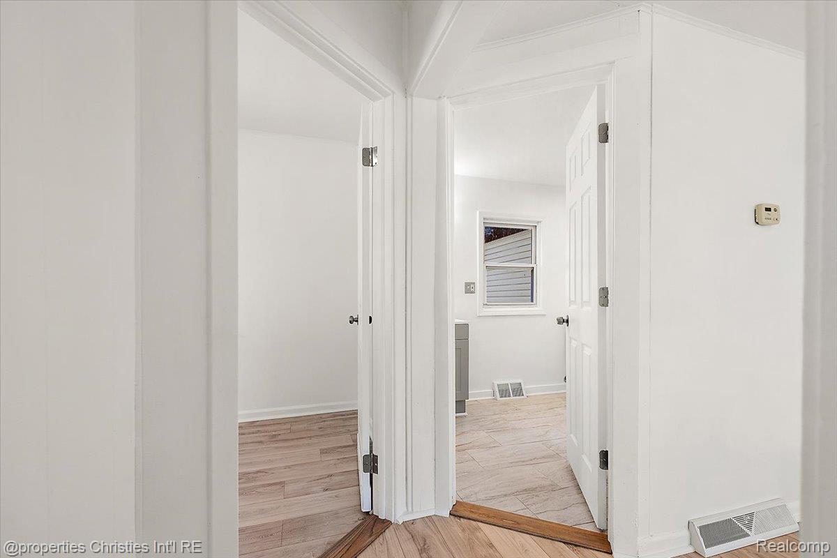 228 W Columbia Avenue