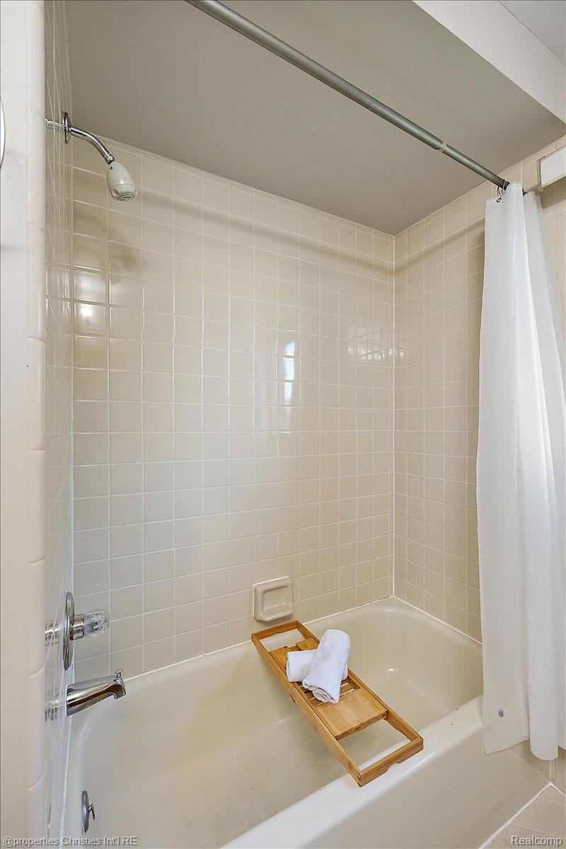 50053 Middle River Drive