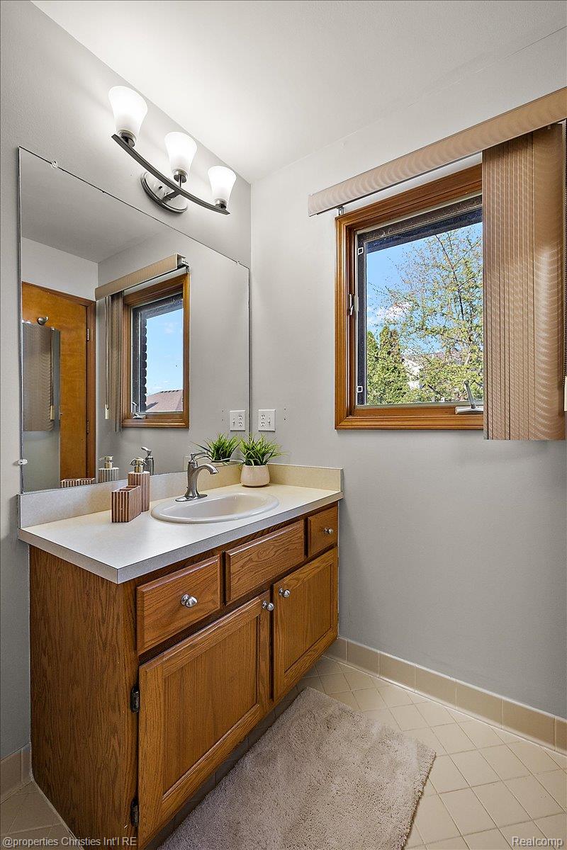 50053 Middle River Drive