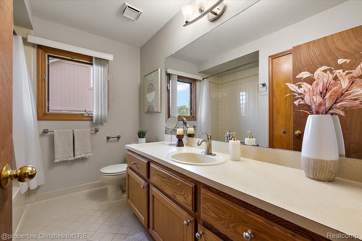 50053 Middle River Drive