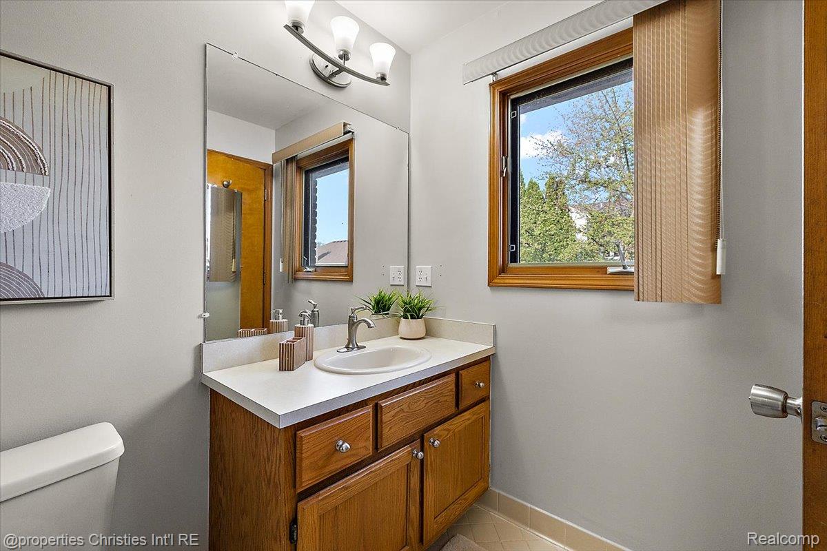 50053 Middle River Drive