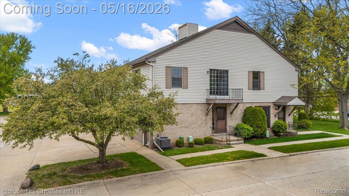 35164 N Bay Circle