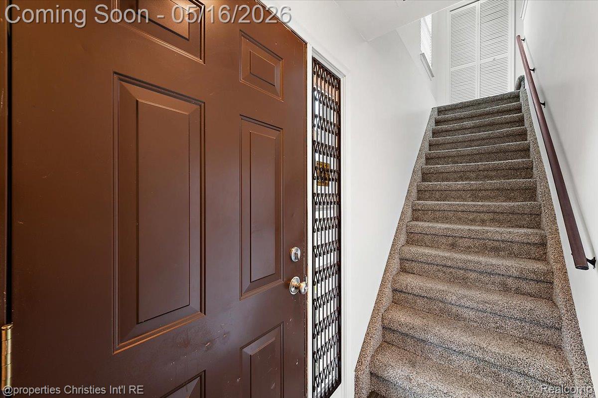 35164 N Bay Circle