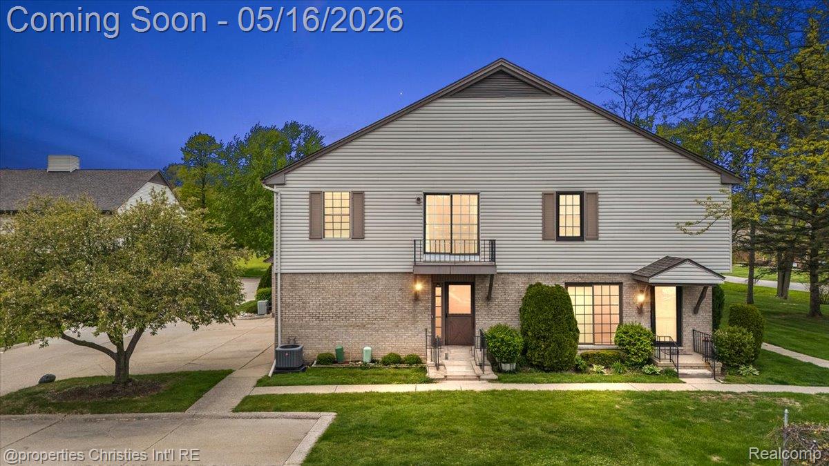 35164 N Bay Circle