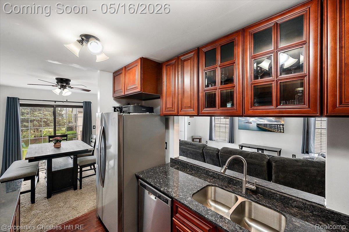 35164 N Bay Circle