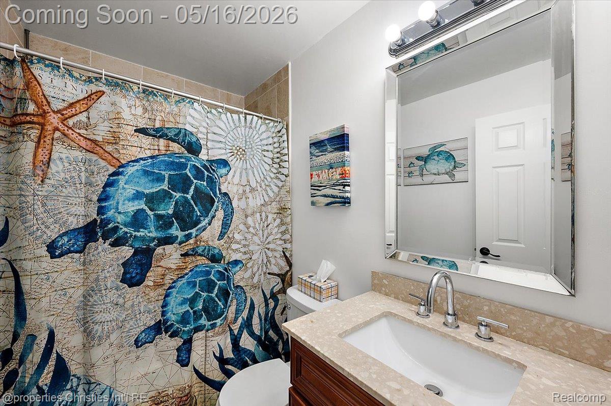 35164 N Bay Circle