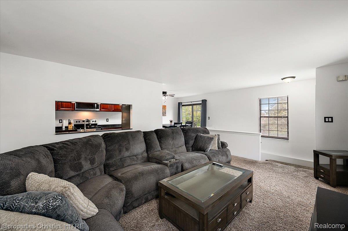 35164 N Bay Circle