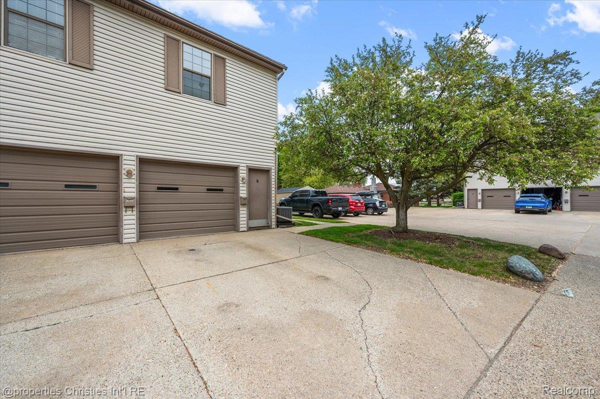 35164 N Bay Circle