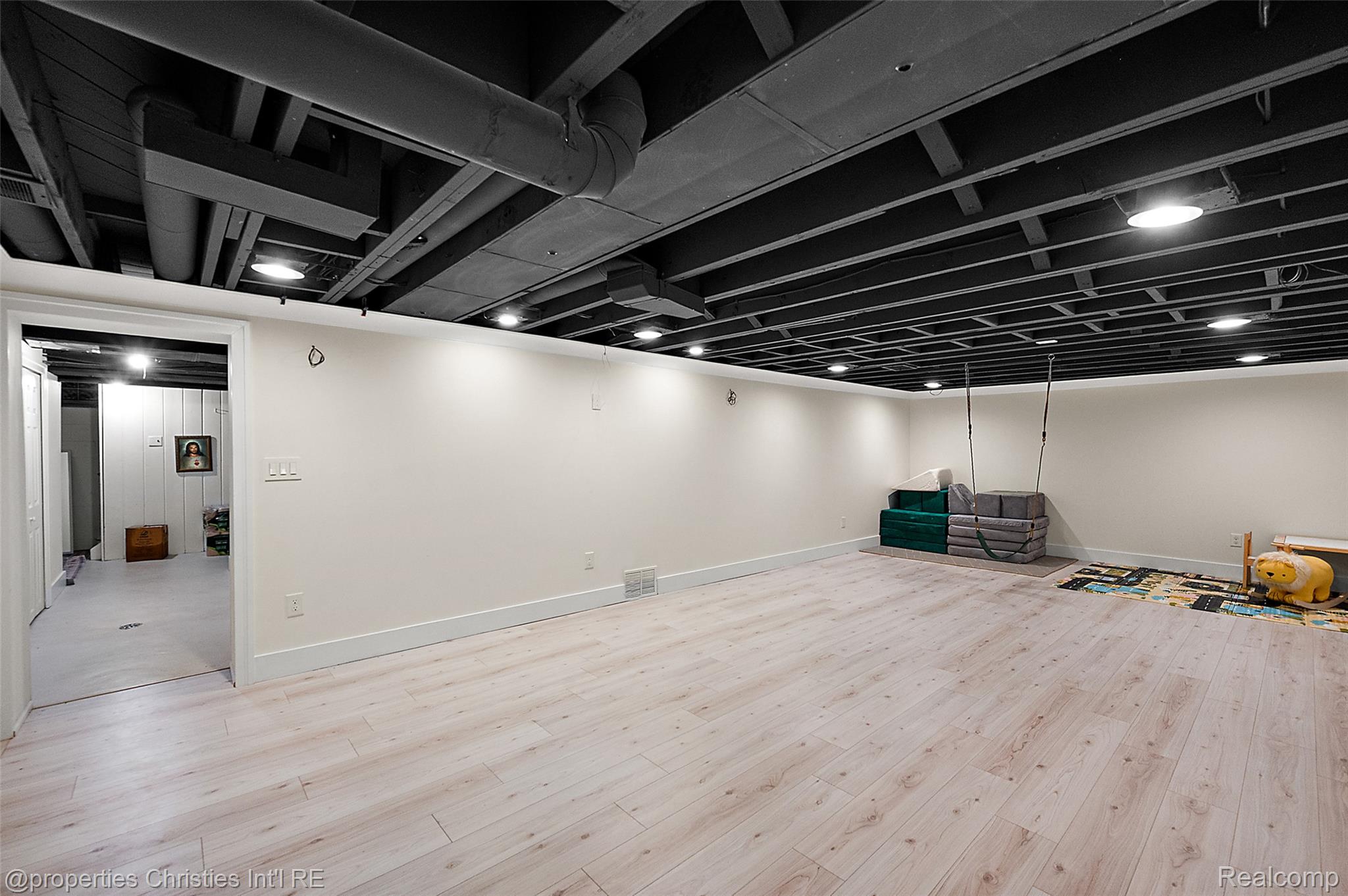 27331 Gardenway Road