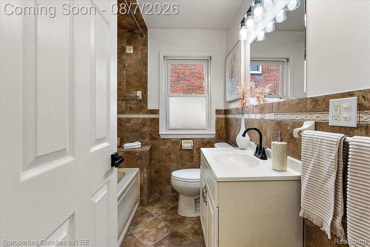 21711 Bournemouth Street