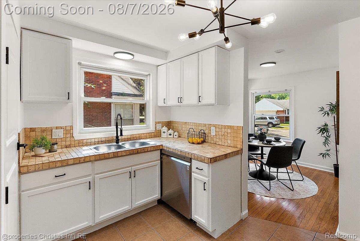 21711 Bournemouth Street