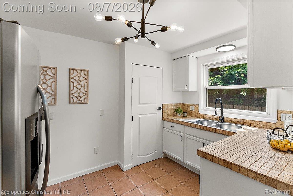 21711 Bournemouth Street