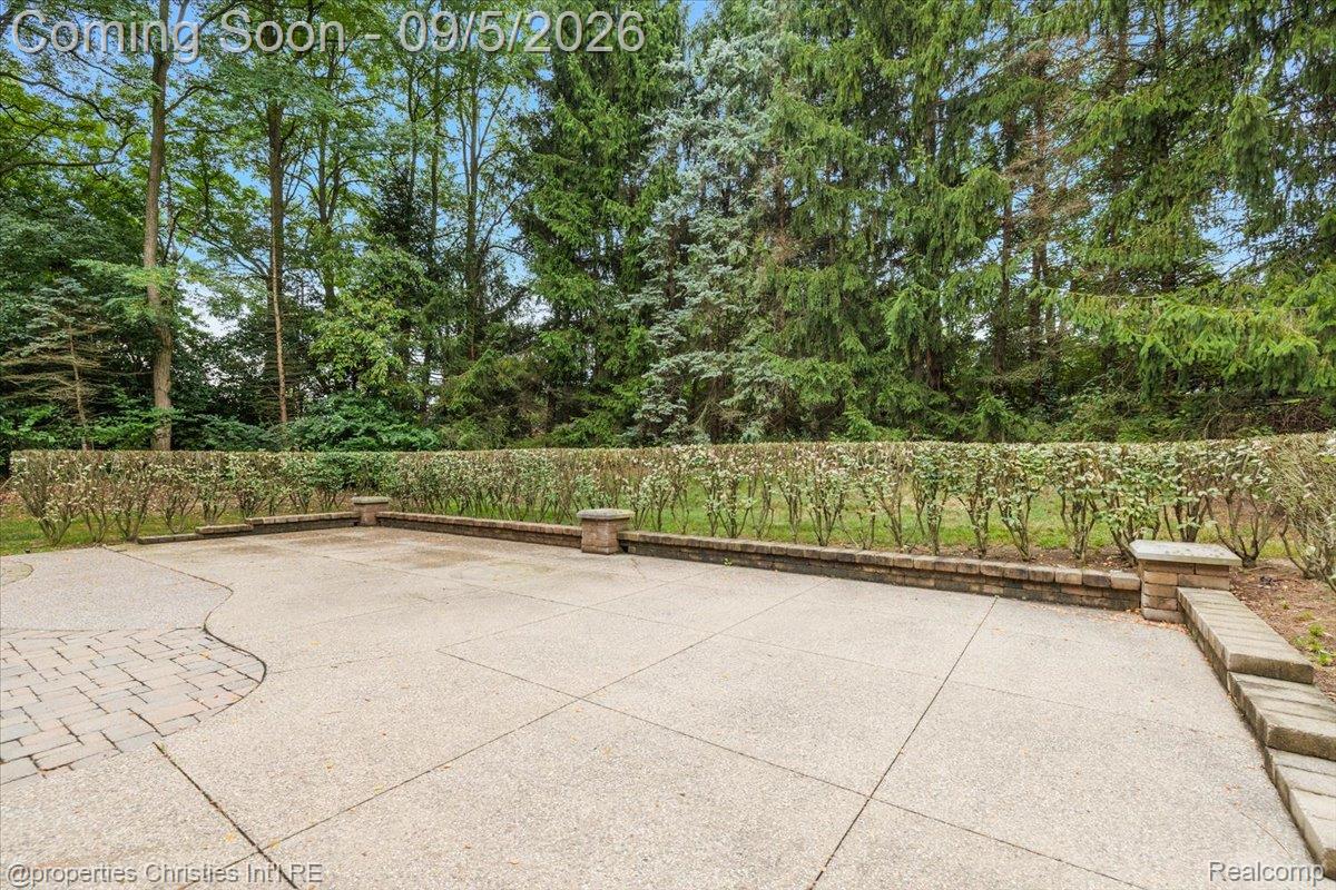 5173 Serena Dr