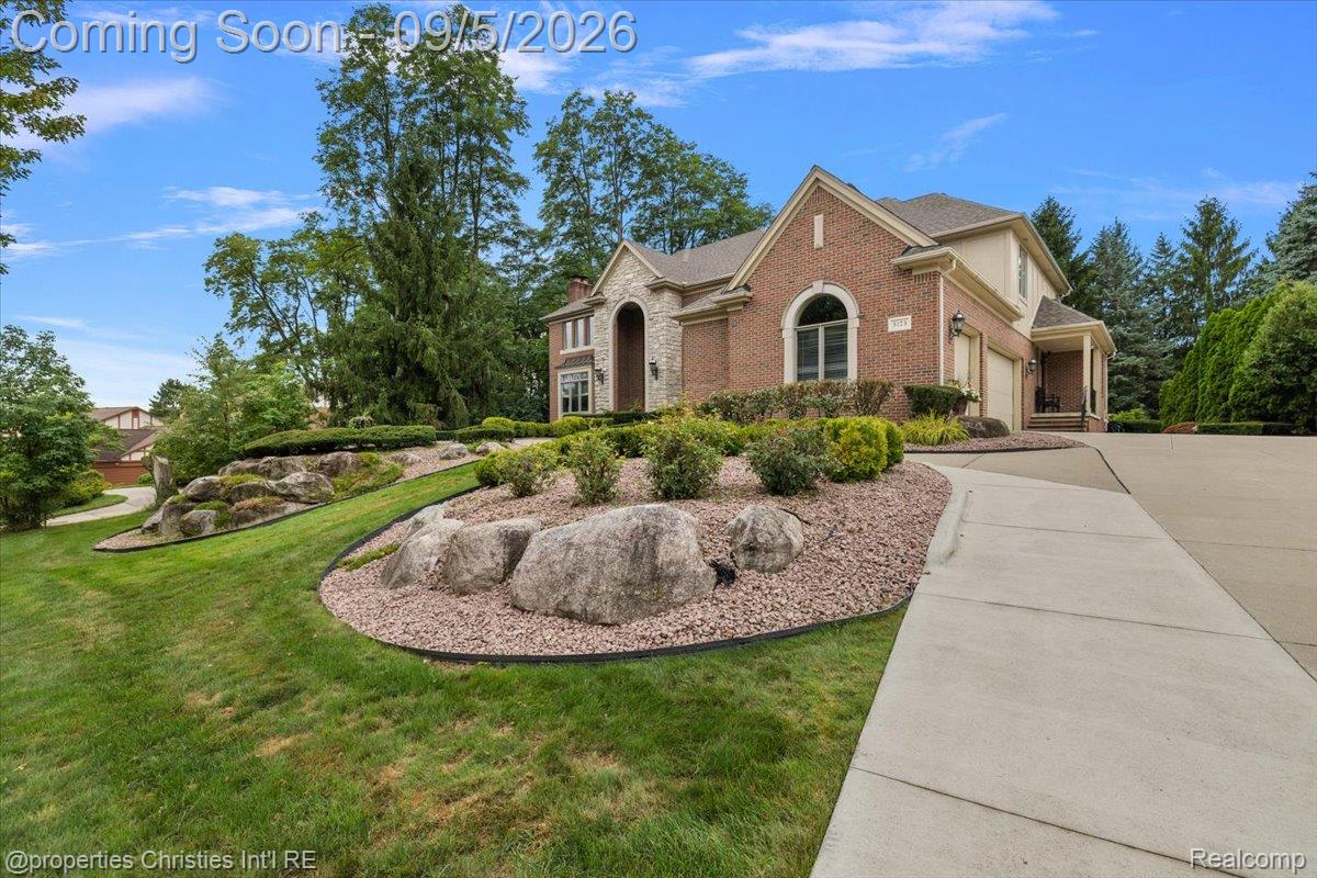 5173 Serena Dr