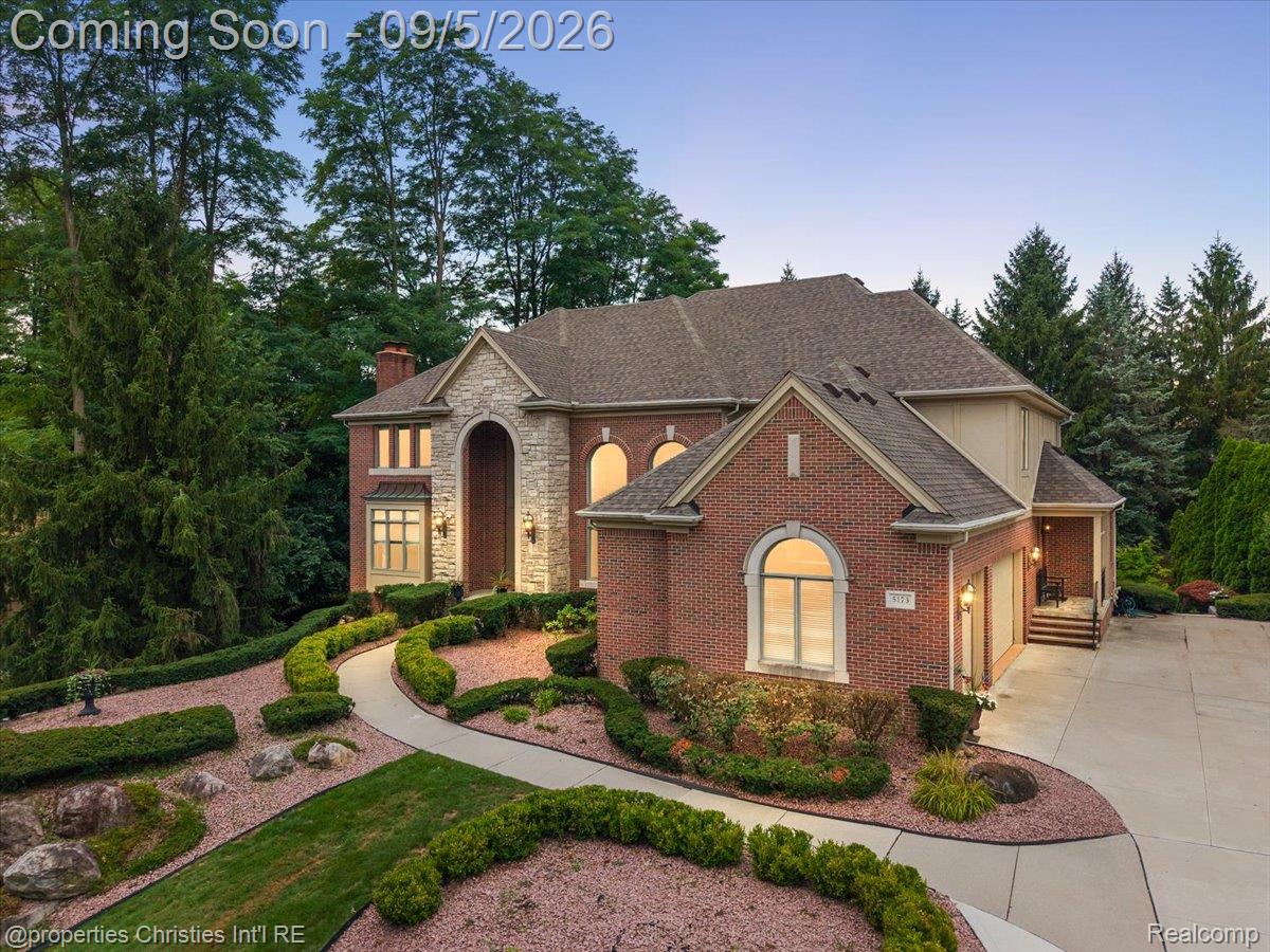 5173 Serena Dr