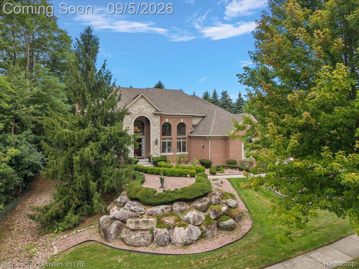 5173 Serena Dr