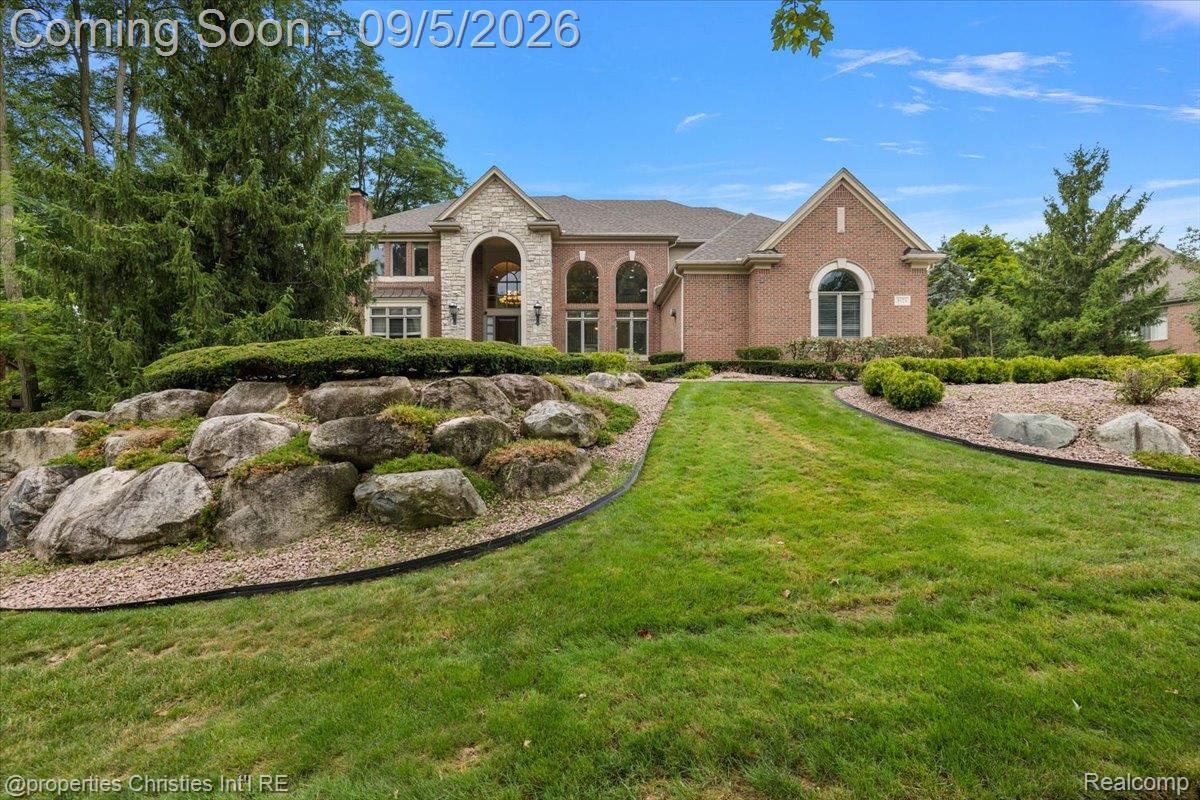 5173 Serena Dr