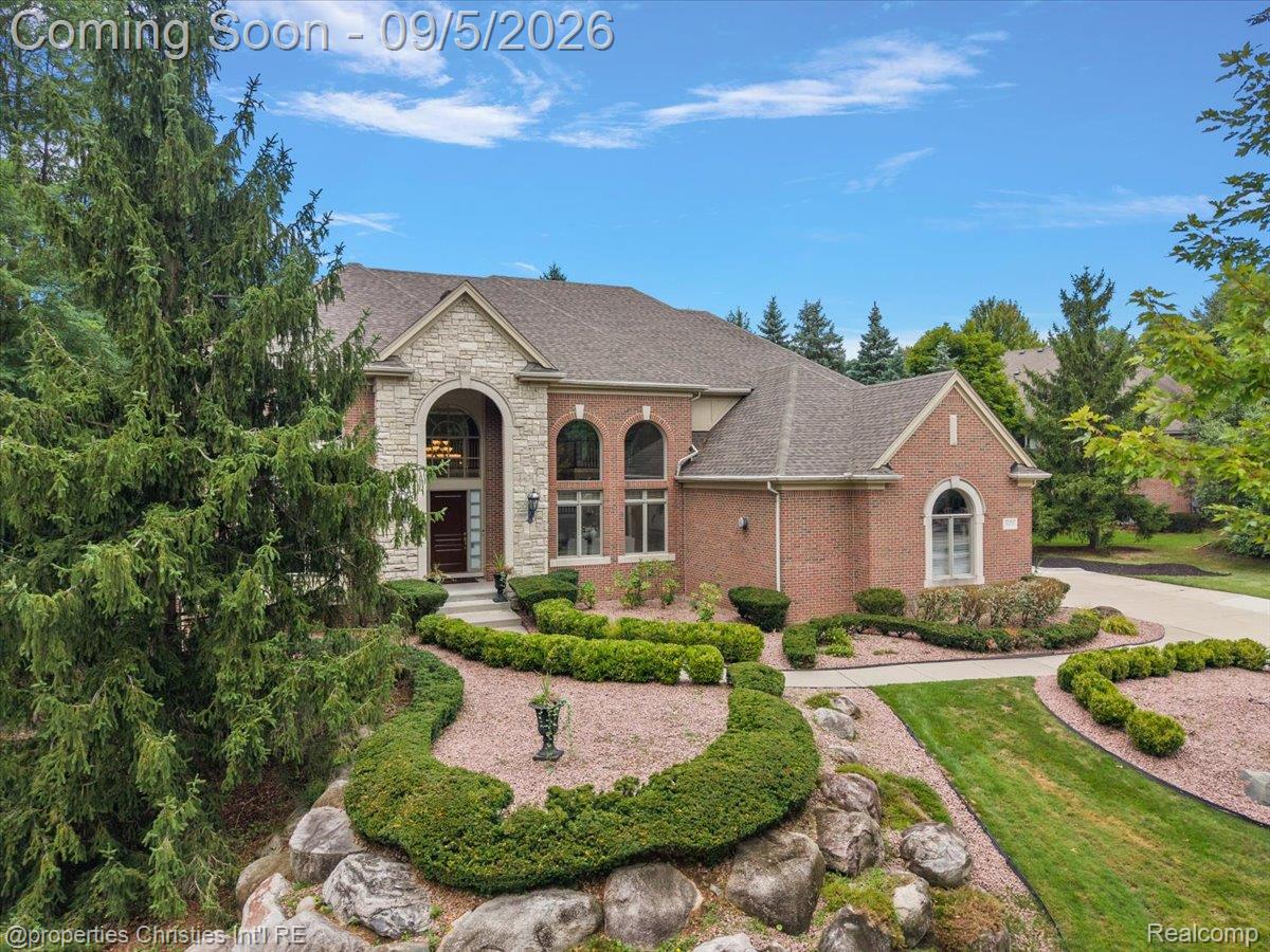 5173 Serena Dr
