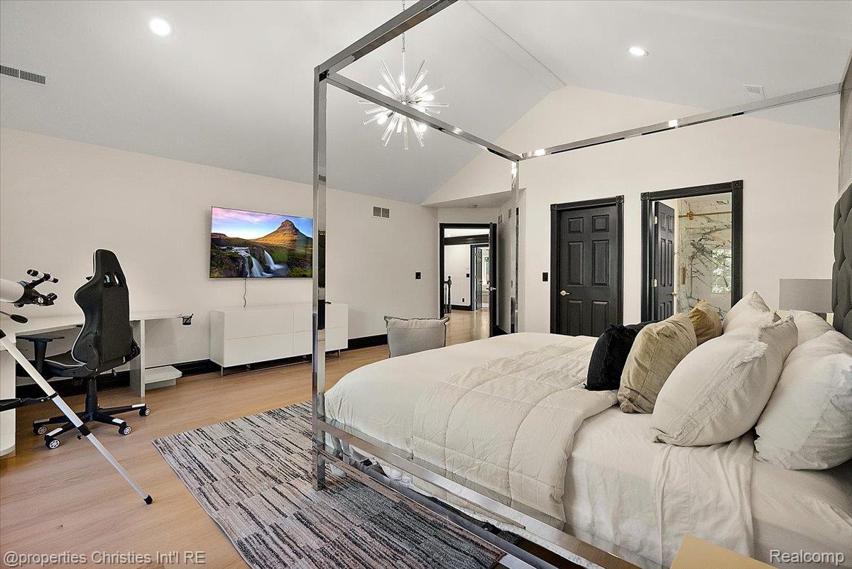 6986 Montgomery Drive