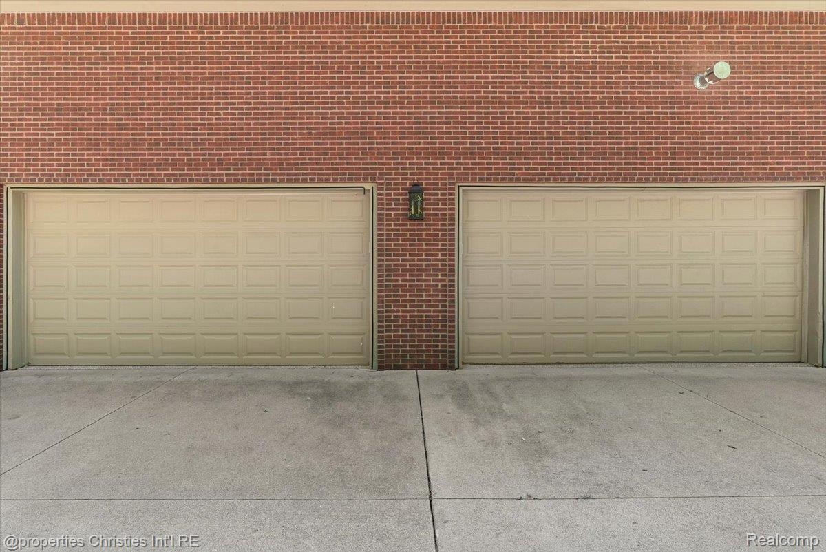 6986 Montgomery Drive