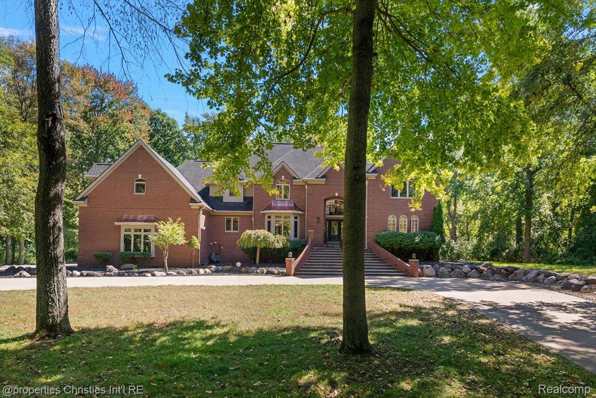 6986 Montgomery Drive