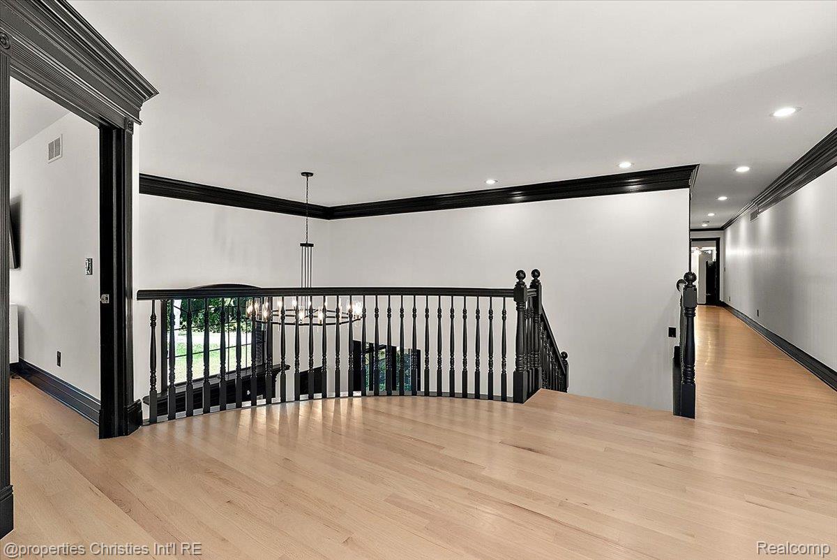 6986 Montgomery Drive