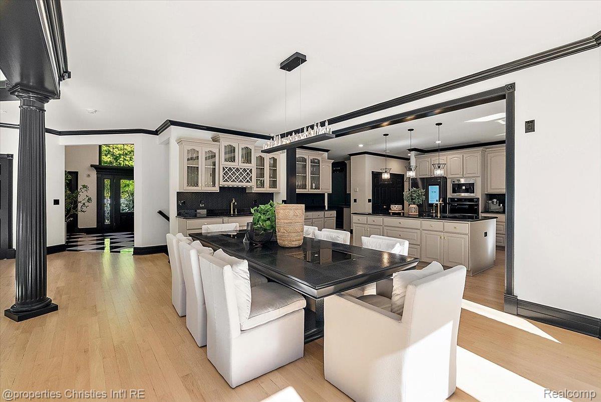 6986 Montgomery Drive