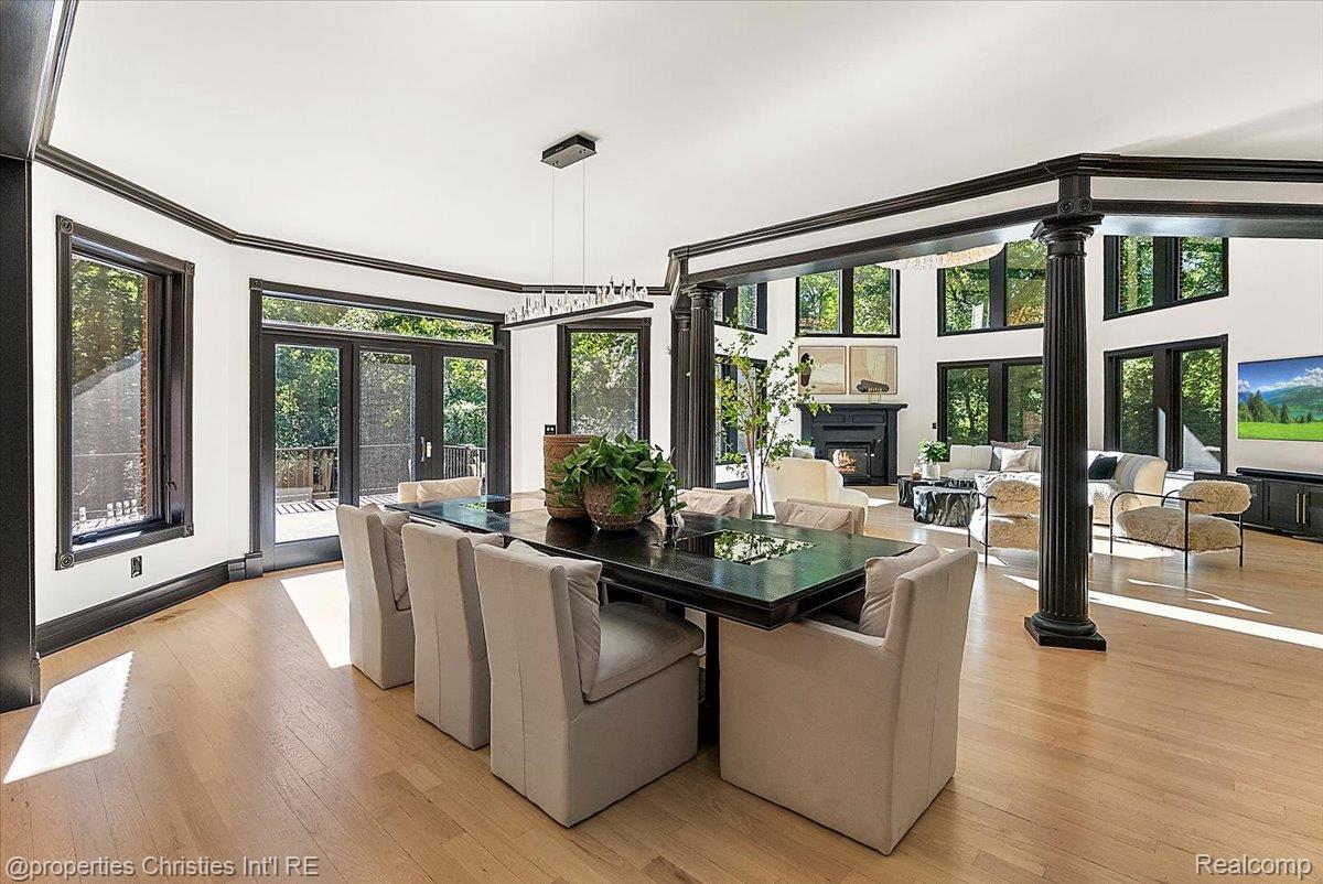 6986 Montgomery Drive