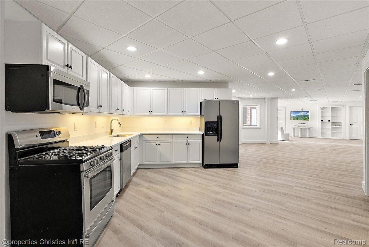 6986 Montgomery Drive