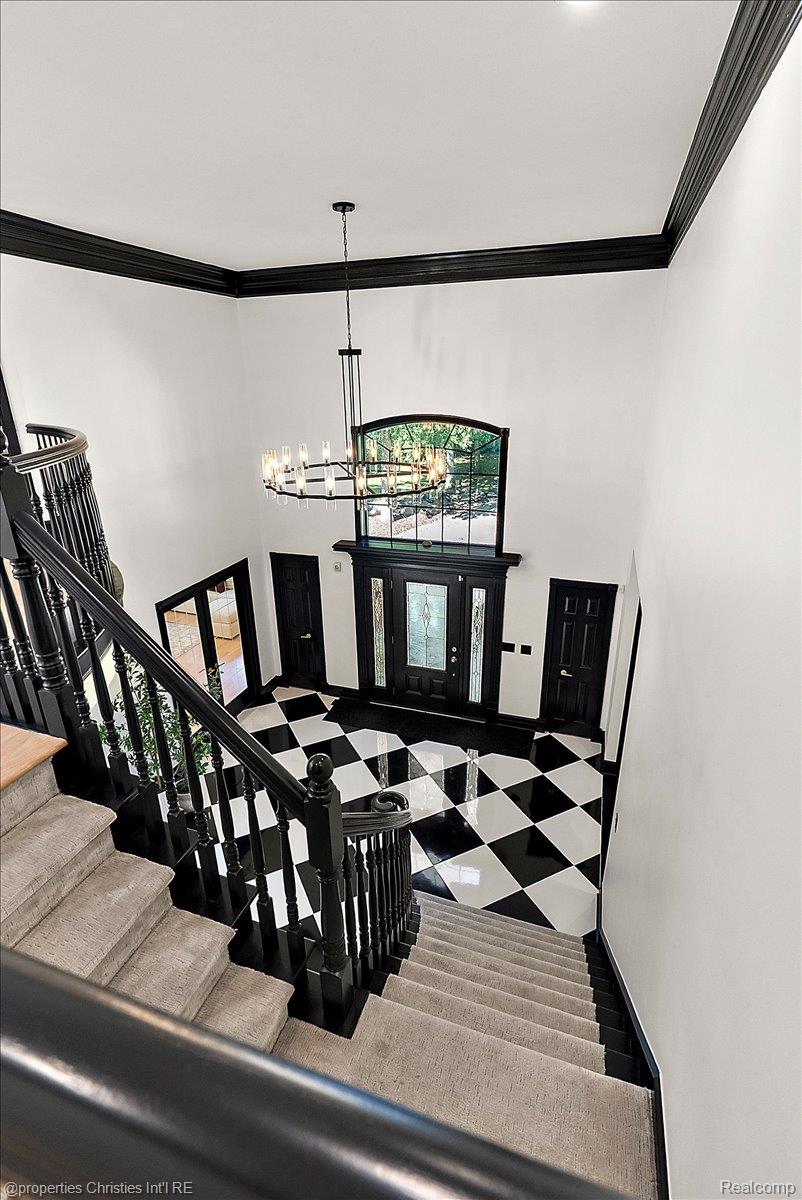 6986 Montgomery Drive
